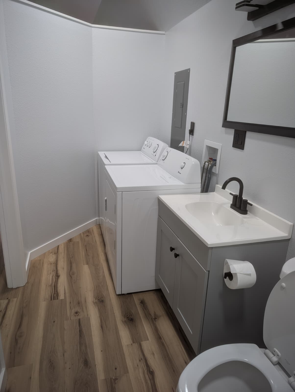 Chester Cabin — 700 sq ft new-build on 2 acres — photo 9